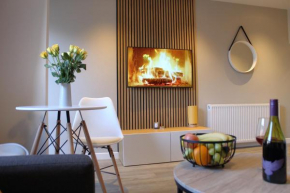Modern Craigie Apartment
